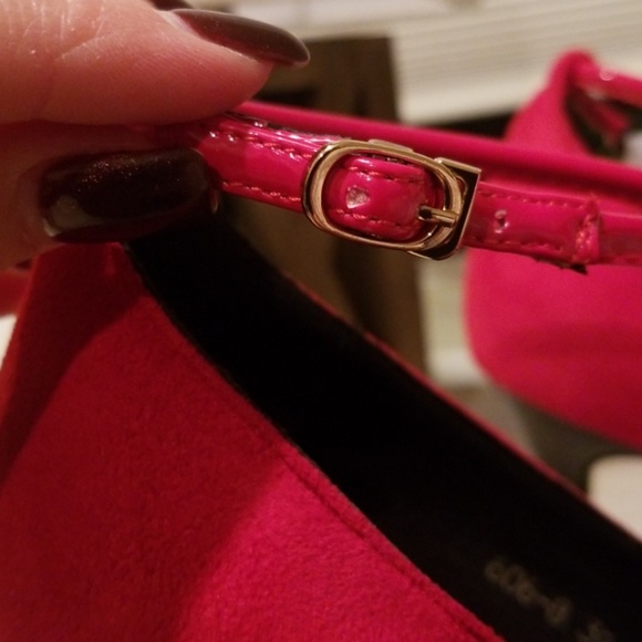 Red Faux Suede Heels - Picture 6 of 8